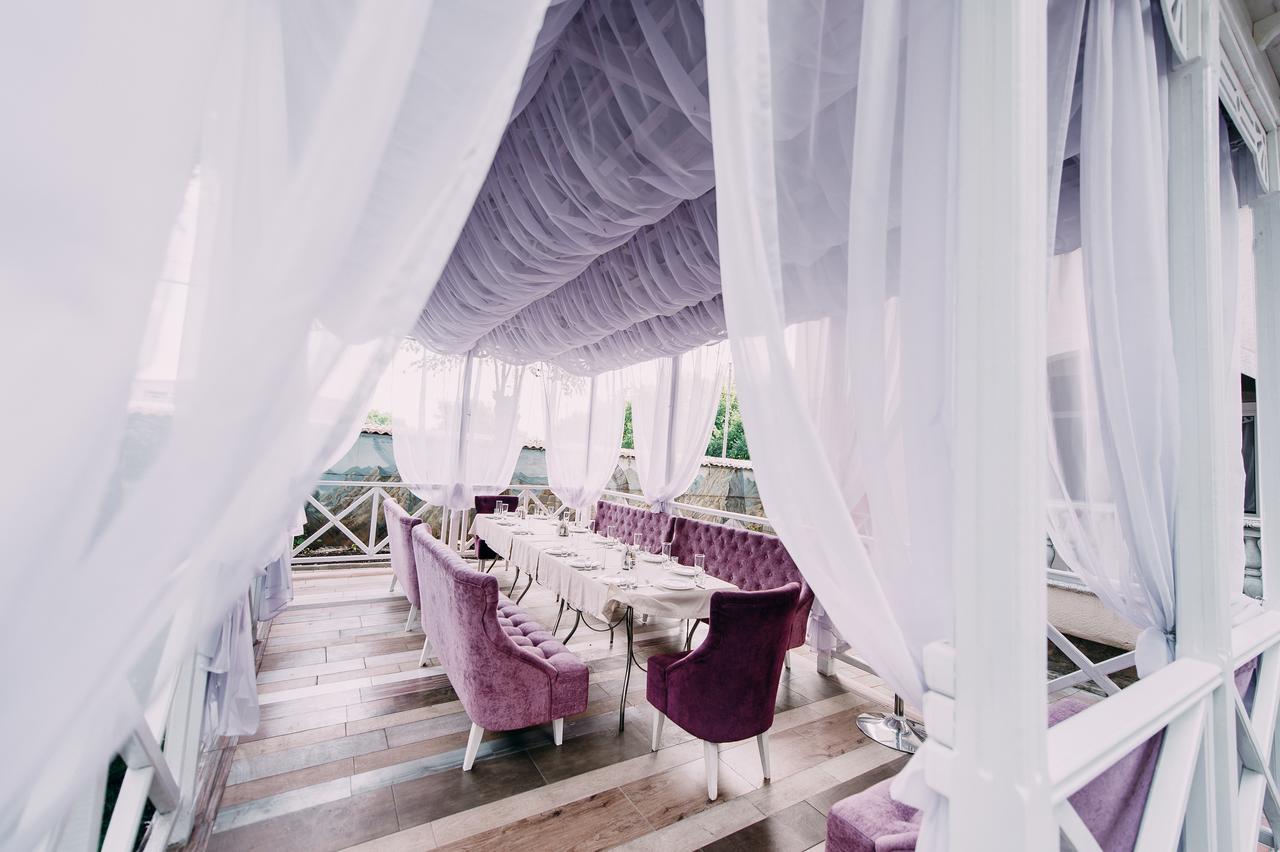 Urartu Hotel Kharkiv Exterior photo
