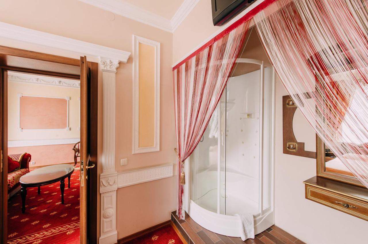 Urartu Hotel Kharkiv Exterior photo
