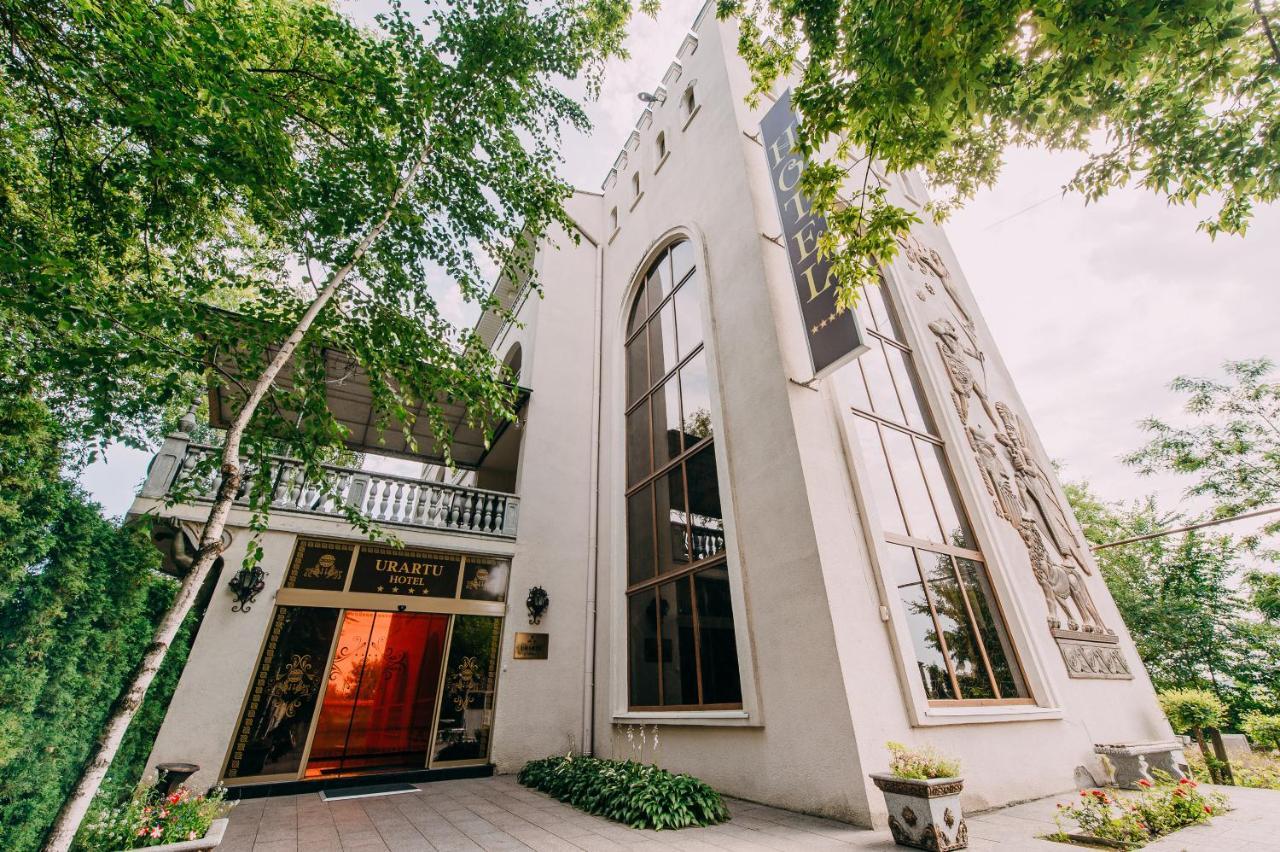 Urartu Hotel Kharkiv Exterior photo