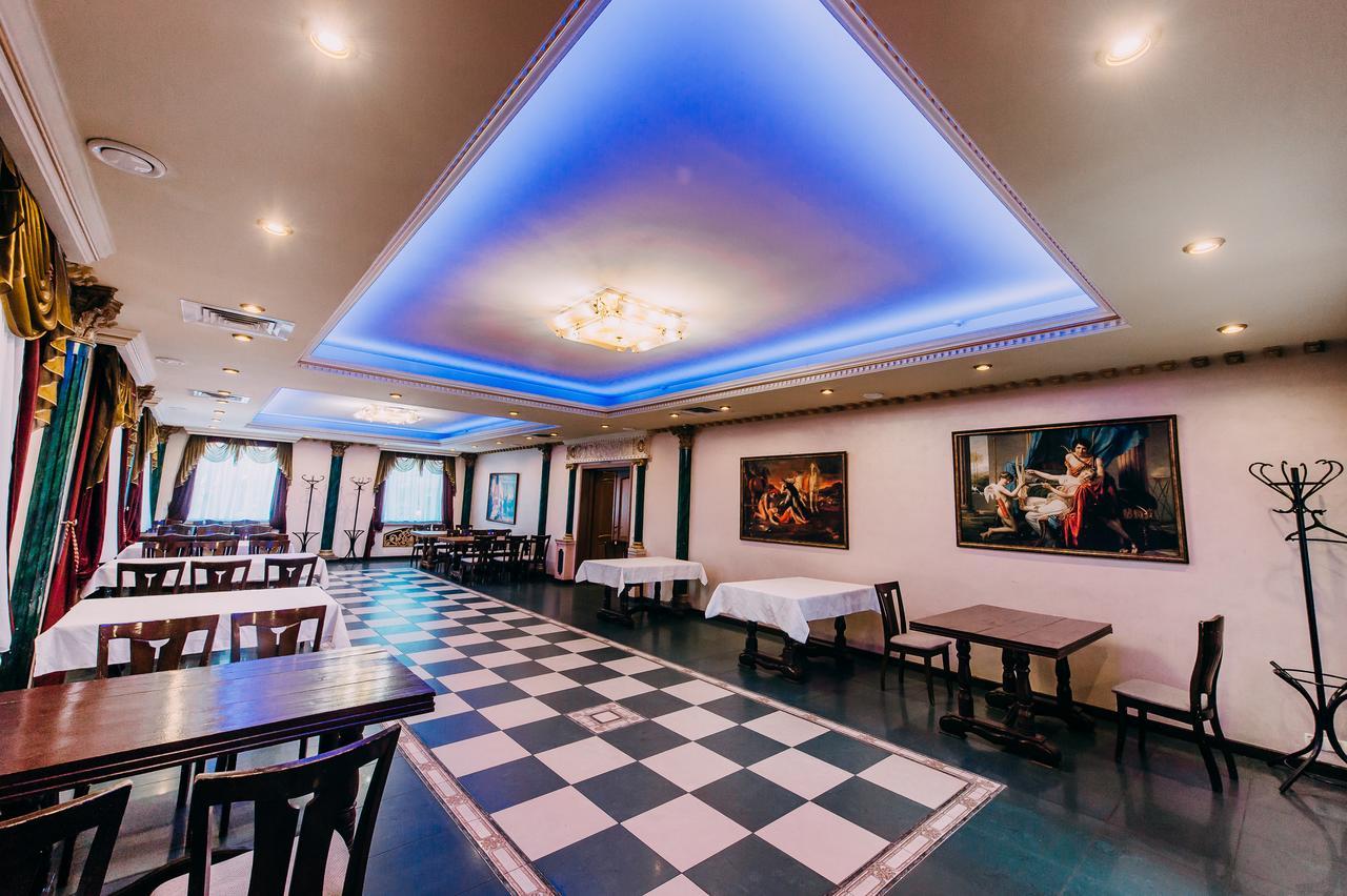Urartu Hotel Kharkiv Exterior photo